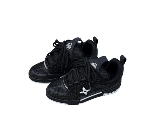 Louis Vuitton “LV Skate” negro/blanco