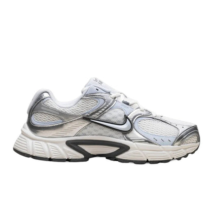 Nike V5 RNR "Summit White / Blue Tint / Metallic Silver"